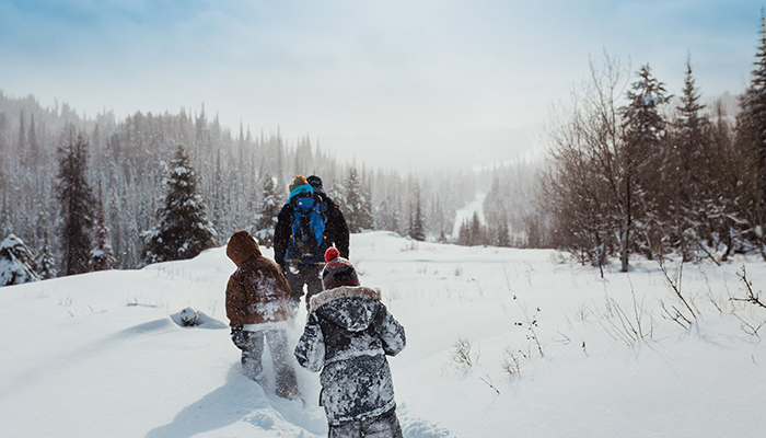 Magic Mountain family snowshoeing. 