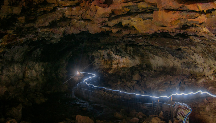 mammoth cave idaho tours